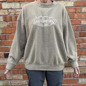 American Vintage 90's Women's White and Cream Sweatshirt